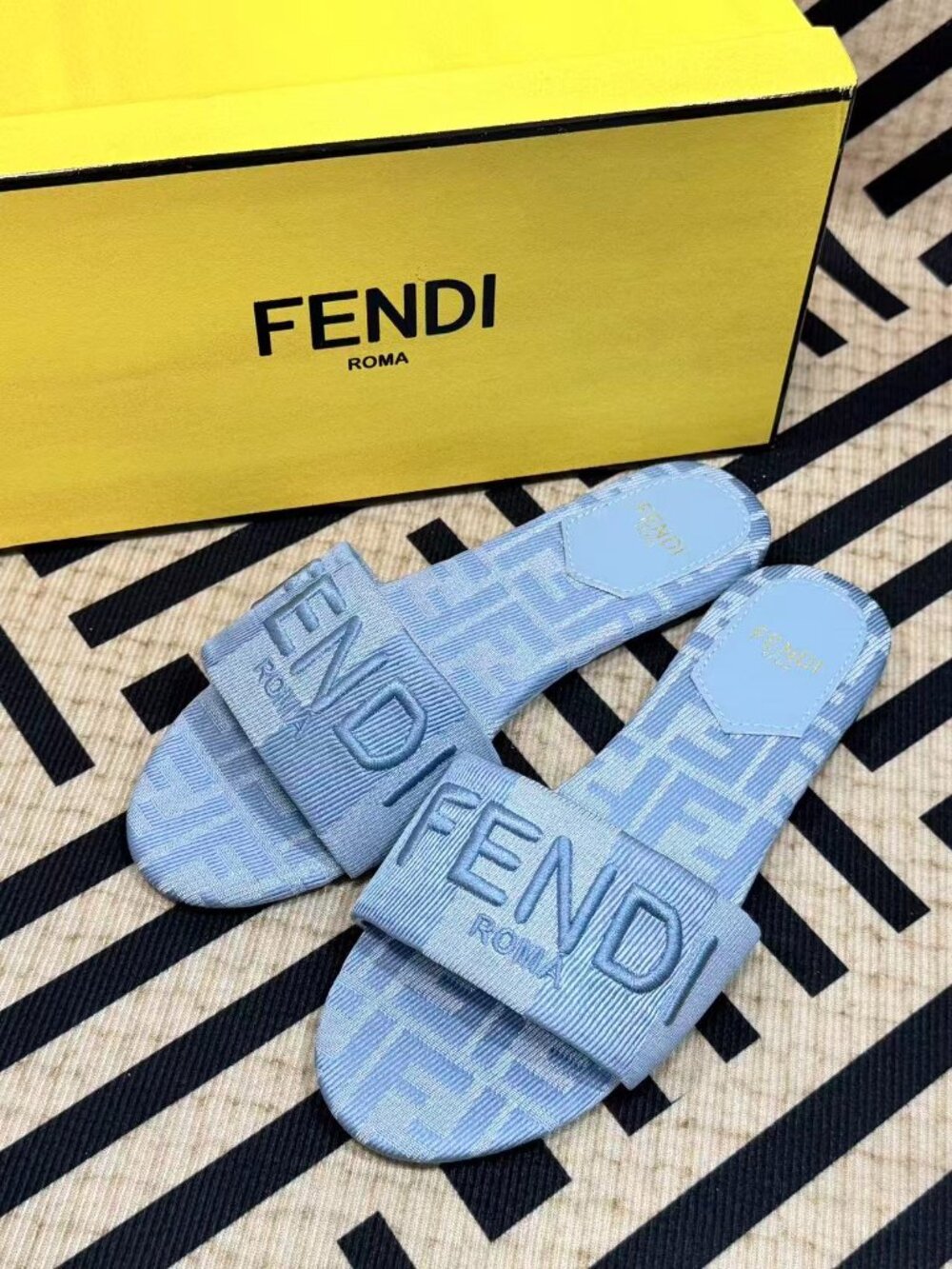 Fendi Women‘s Blue Sandals